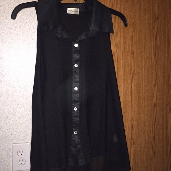 Button down tank - Picture 1 of 3